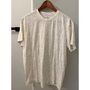 Fabletics Crewneck T-Shirt Mens Small Cream Tan Marble Print Short Sleeve Tee